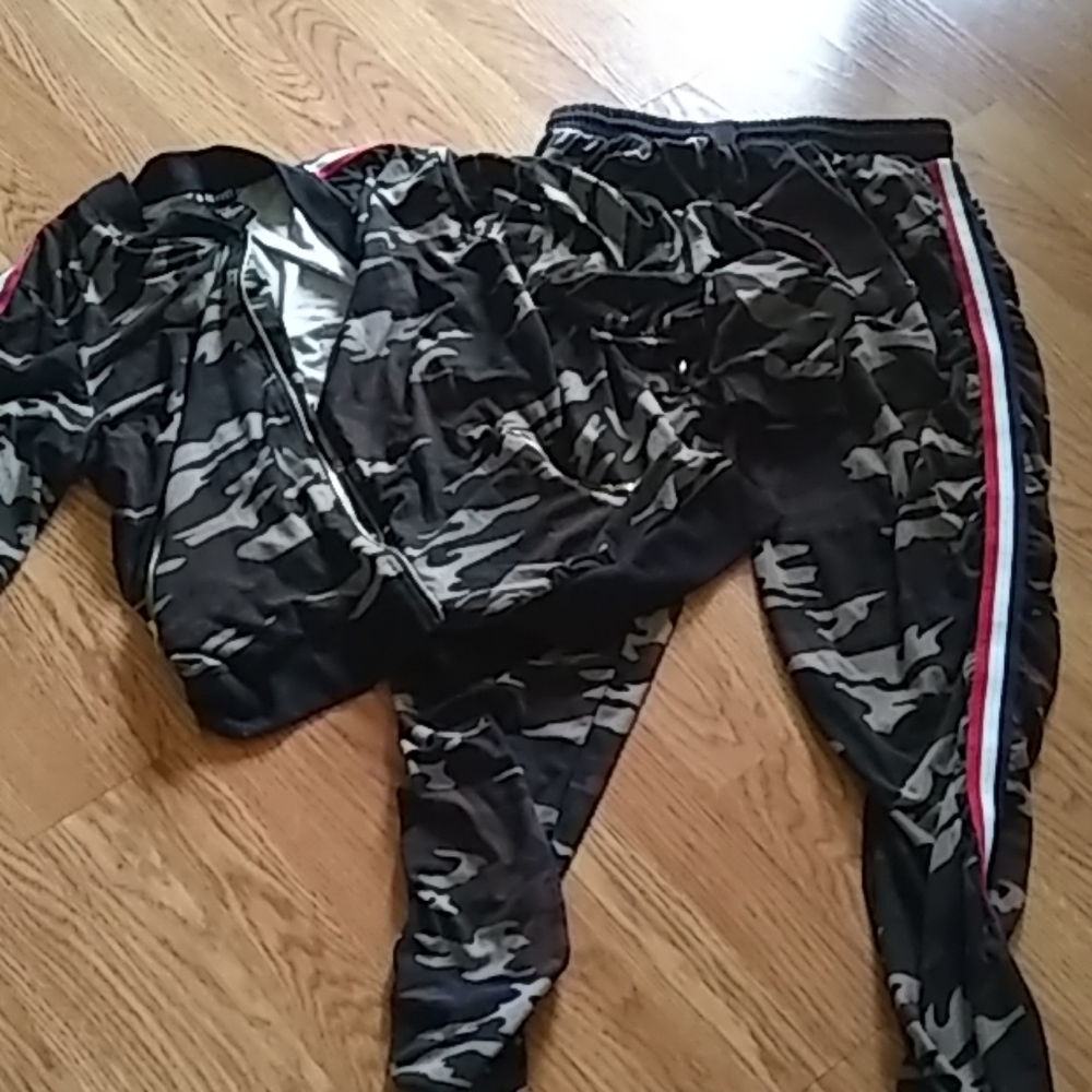 Jogging/track suit